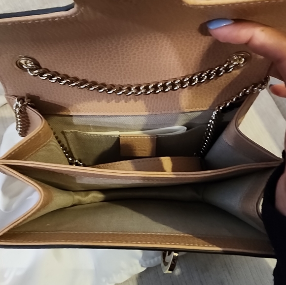 Gucci Interlocking Crossbody Bag - Picture 6 of 8